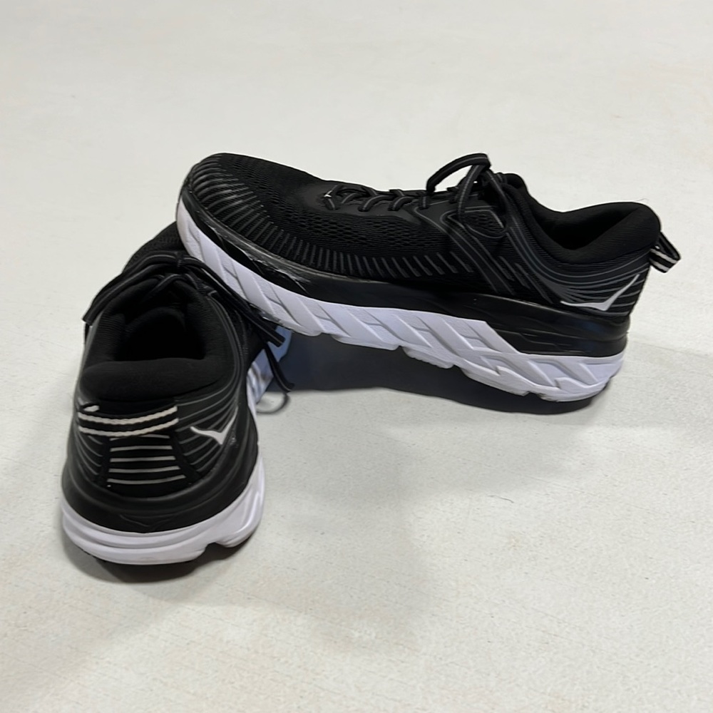 Hoka One Bondi 7 size 9 D (Wide)